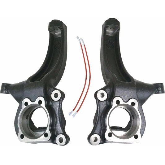 MaxTrac 700440 4-inch lift spindles with extended brake lines for 2015–2022 Chevy Colorado and GMC Canyon 2WD trucks.